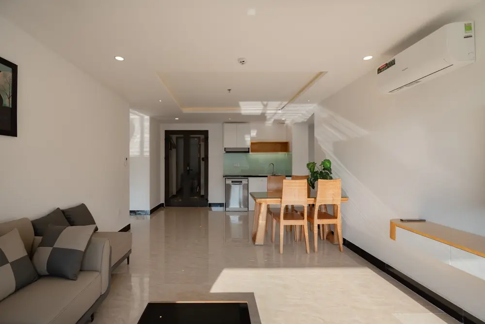 LG208384.webp