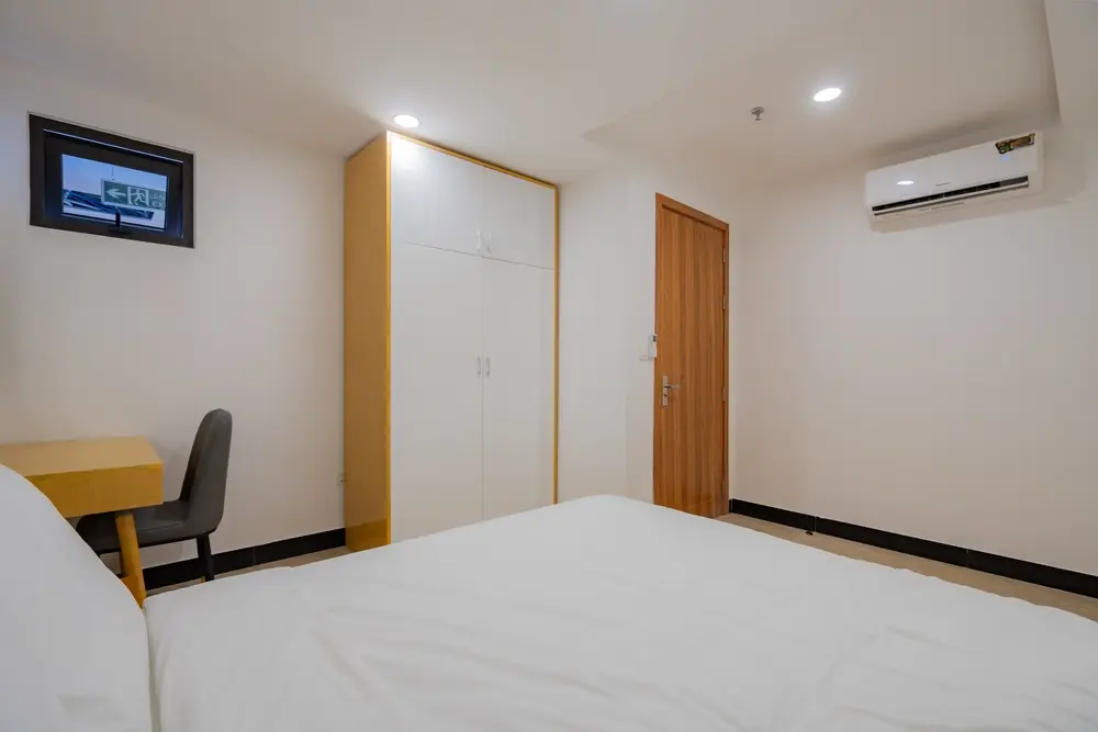 LG208414.webp