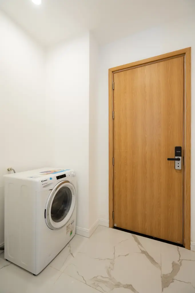 LG206000.webp