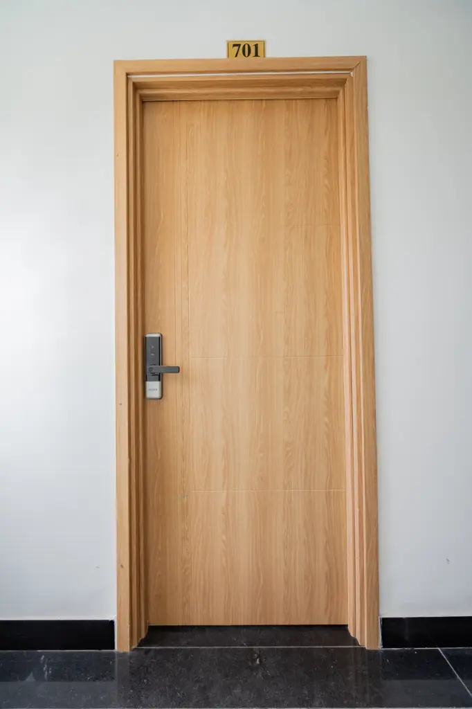 LG205563.webp